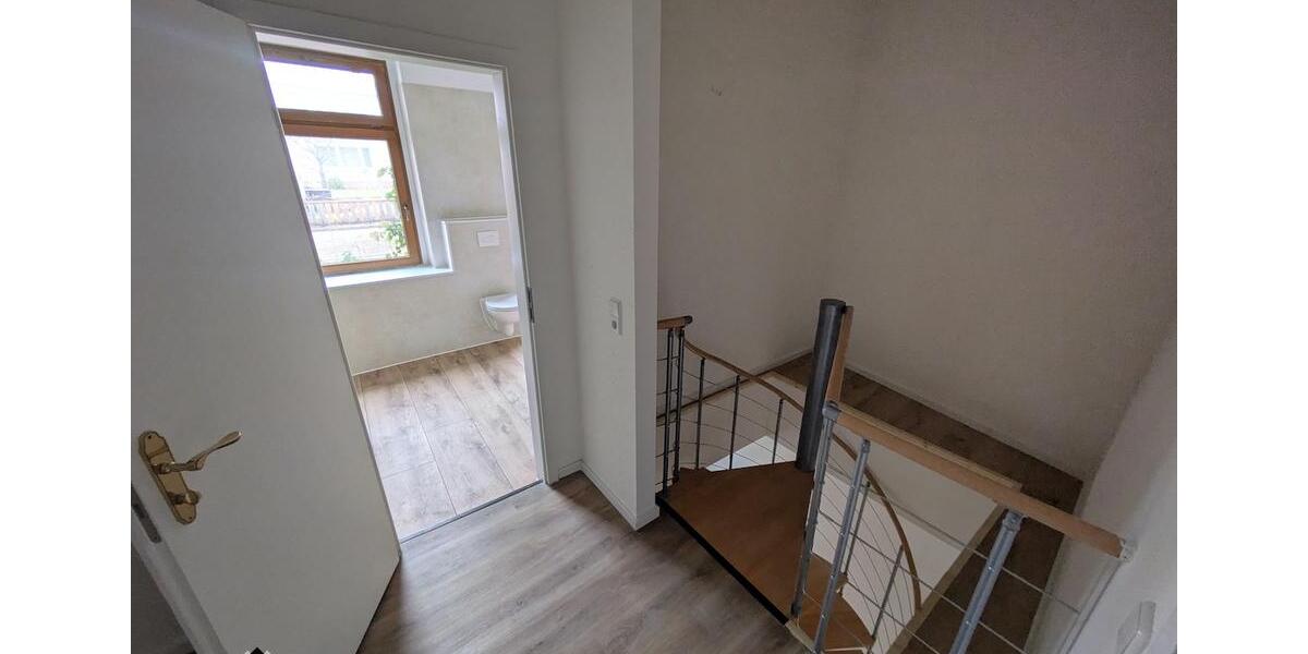 Maisonettenwohnung Glauchau - 3 Zimmer, 130 m&sup2;, 845&euro; | Angebot:25945679