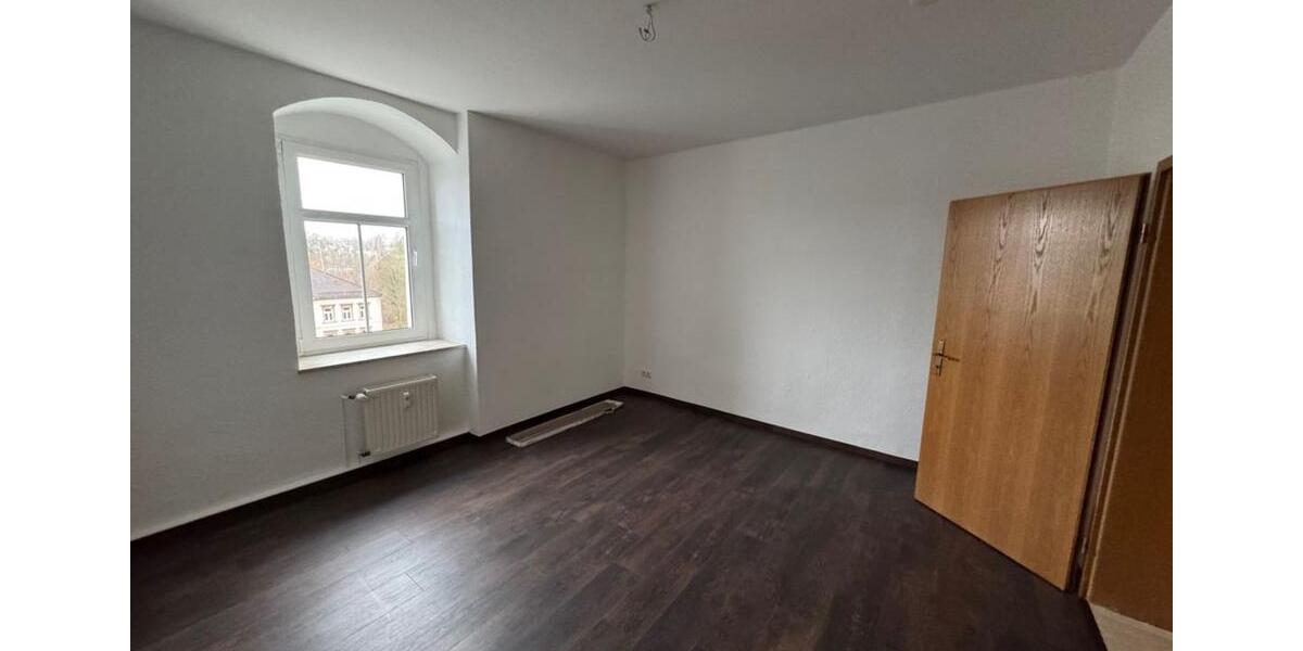 Etagenwohnung Ronneburg - 4 Zimmer, 105 m&sup2;, 545&euro; | Angebot:25509041