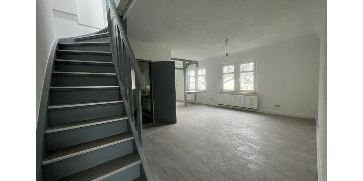 Dachgeschoßwohnung Greiz - 3 Zimmer, 78 m&sup2;, 468&euro; | Angebot:26676620