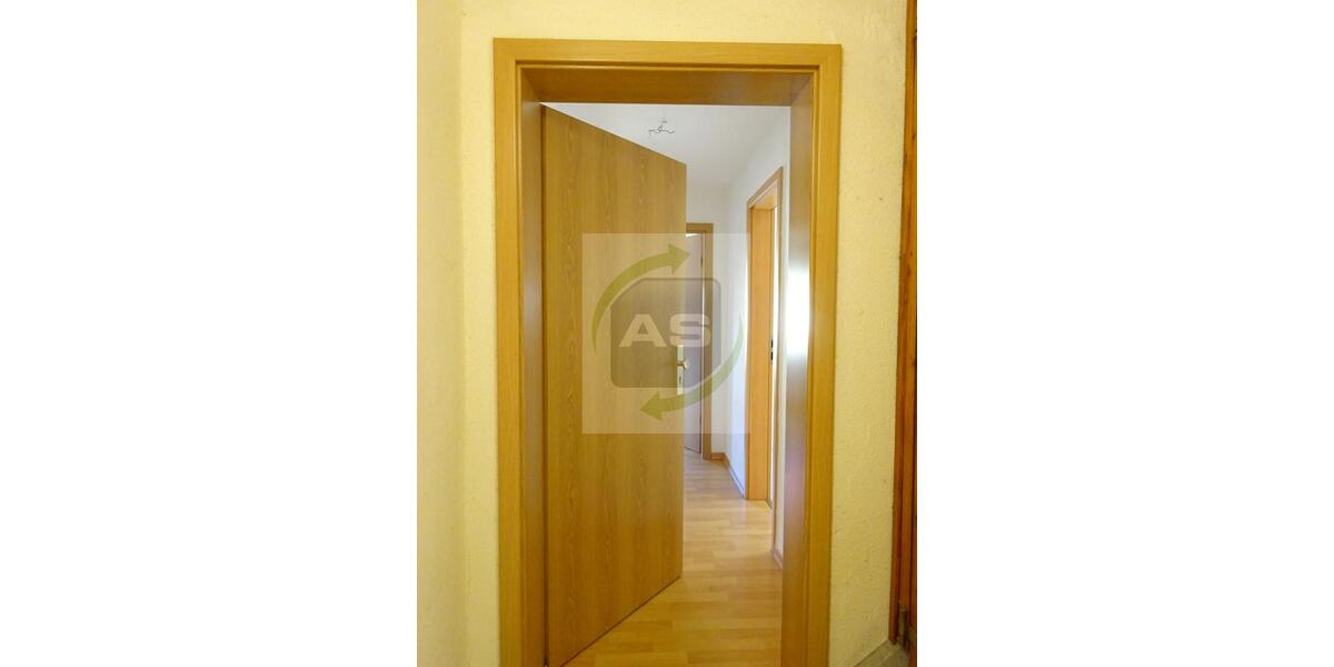 Dachgeschoßwohnung Zwickau - 1 Zimmer, 38 m&sup2;, 240&euro; | Angebot:25267482