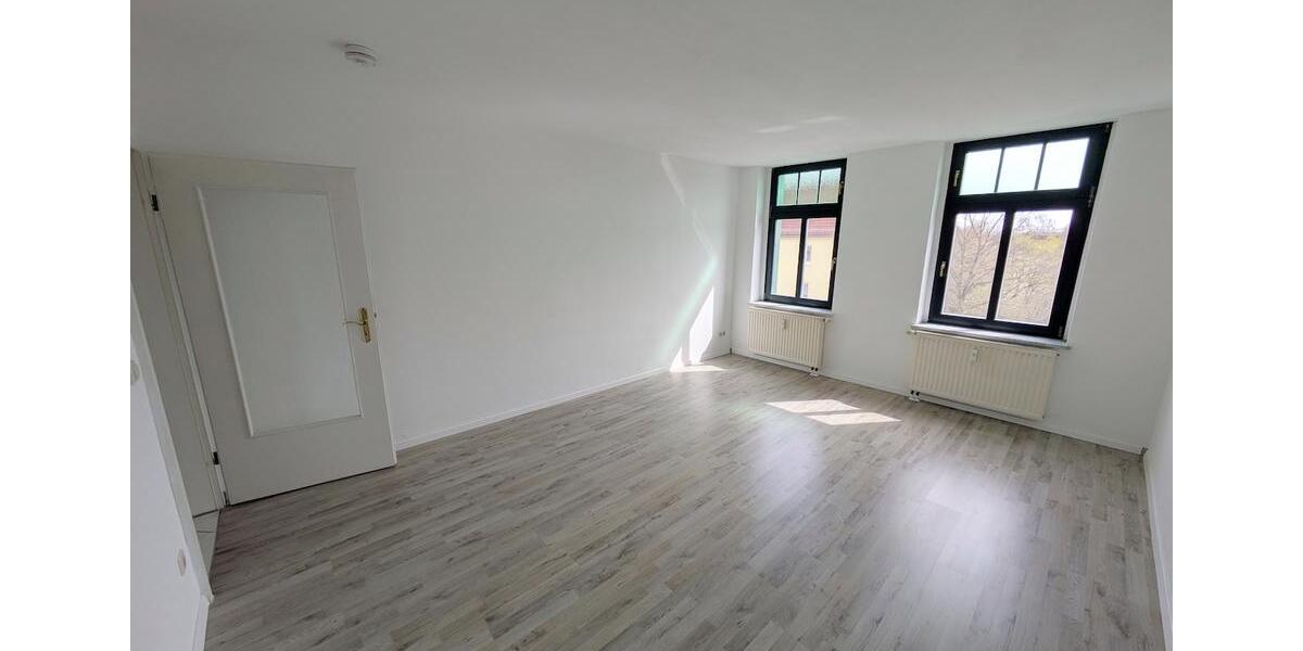 Dachgeschoßwohnung Zwickau Zwickau-West - 2 Zimmer, 48 m&sup2;, 360&euro; | Angebot:26681004