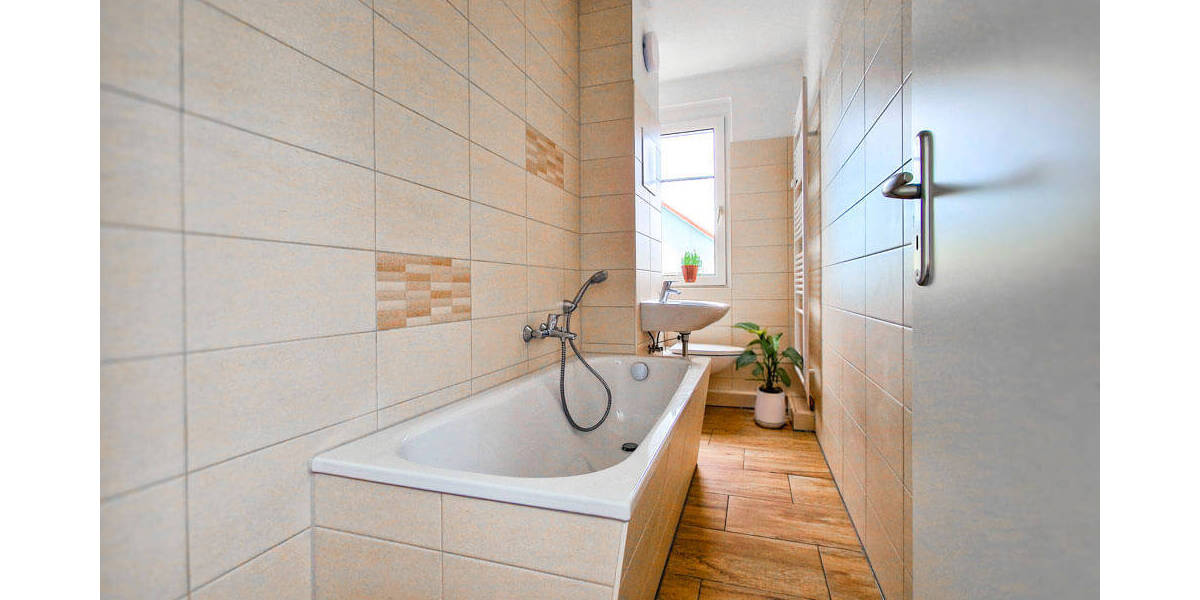 Etagenwohnung Zwickau Eckersbach - 2 Zimmer, 49 m&sup2;, 373&euro; | Angebot:25771303