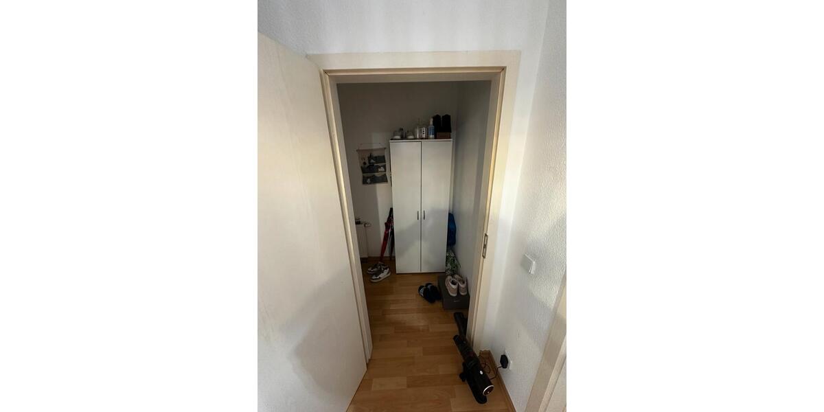 Etagenwohnung Zwickau - 2 Zimmer, 67 m&sup2;, 435&euro; | Angebot:25924998