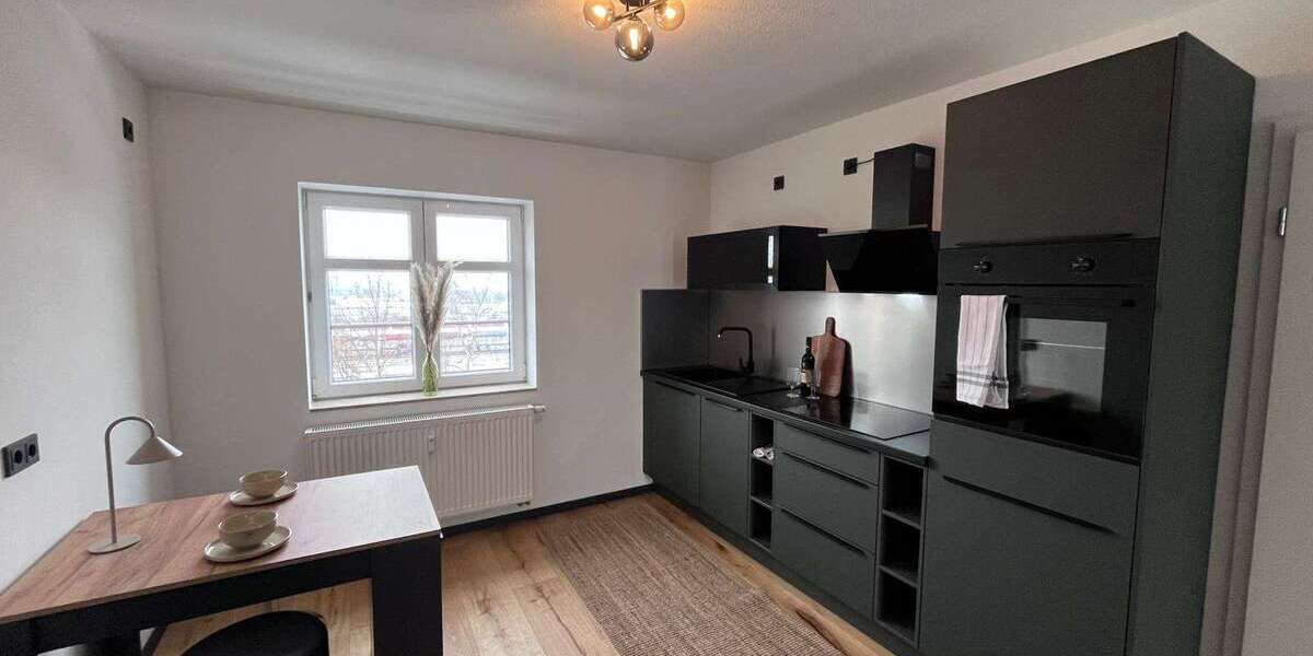 Etagenwohnung Glauchau - 4 Zimmer, 97 m&sup2;, 730&euro; | Angebot:25931765