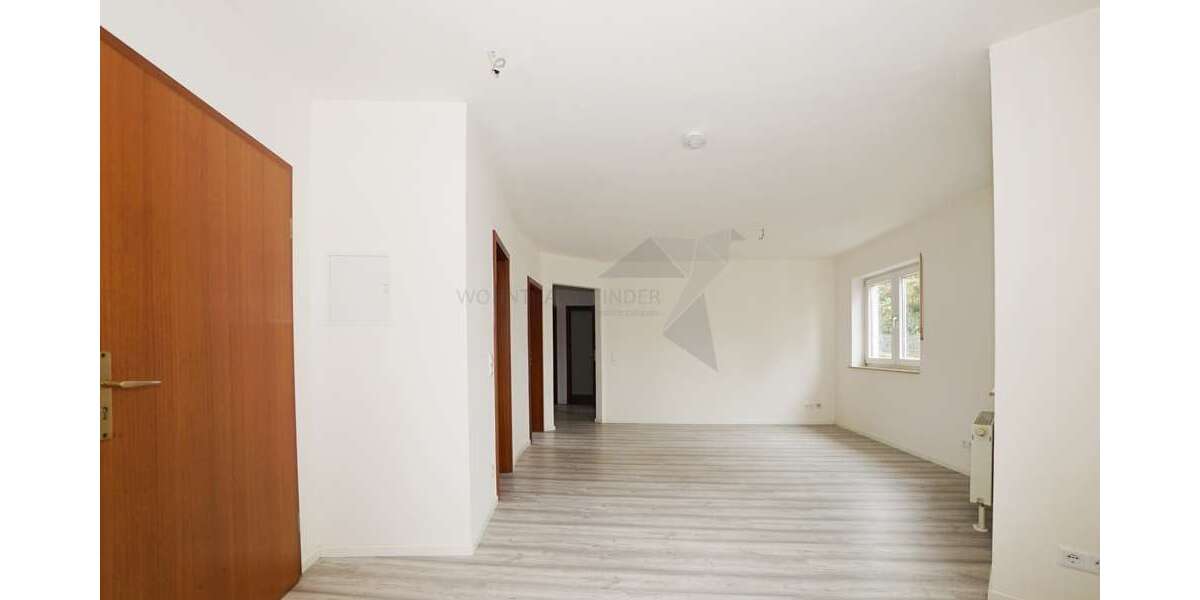 Etagenwohnung Meerane - 3 Zimmer, 61 m&sup2;, 323&euro; | Angebot:25197739