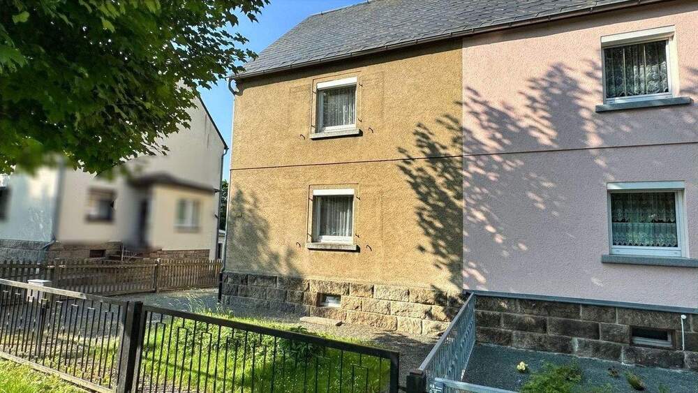 Doppelhaushälfte Treuen - 2 Zimmer, 70 m&sup2;, 53.000&euro; | Angebot:25741479