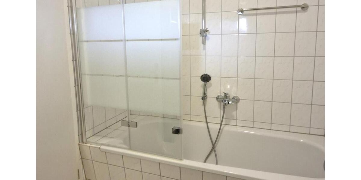 Etagenwohnung Zwickau - 1 Zimmer, 45 m&sup2;, 320&euro; | Angebot:24526445