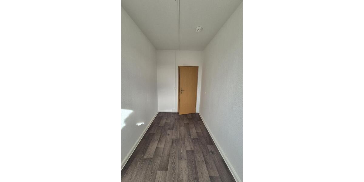 Etagenwohnung Hohenstein-Ernstthal Ernstthal - 3 Zimmer, 56 m&sup2;, 321&euro; | Angebot:25857022