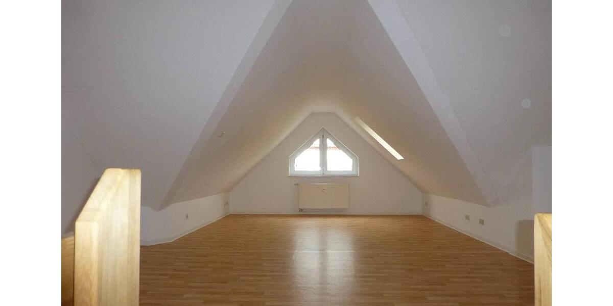 Dachgeschoßwohnung Ronneburg - 5 Zimmer, 138 m&sup2;, 700&euro; | Angebot:25178918