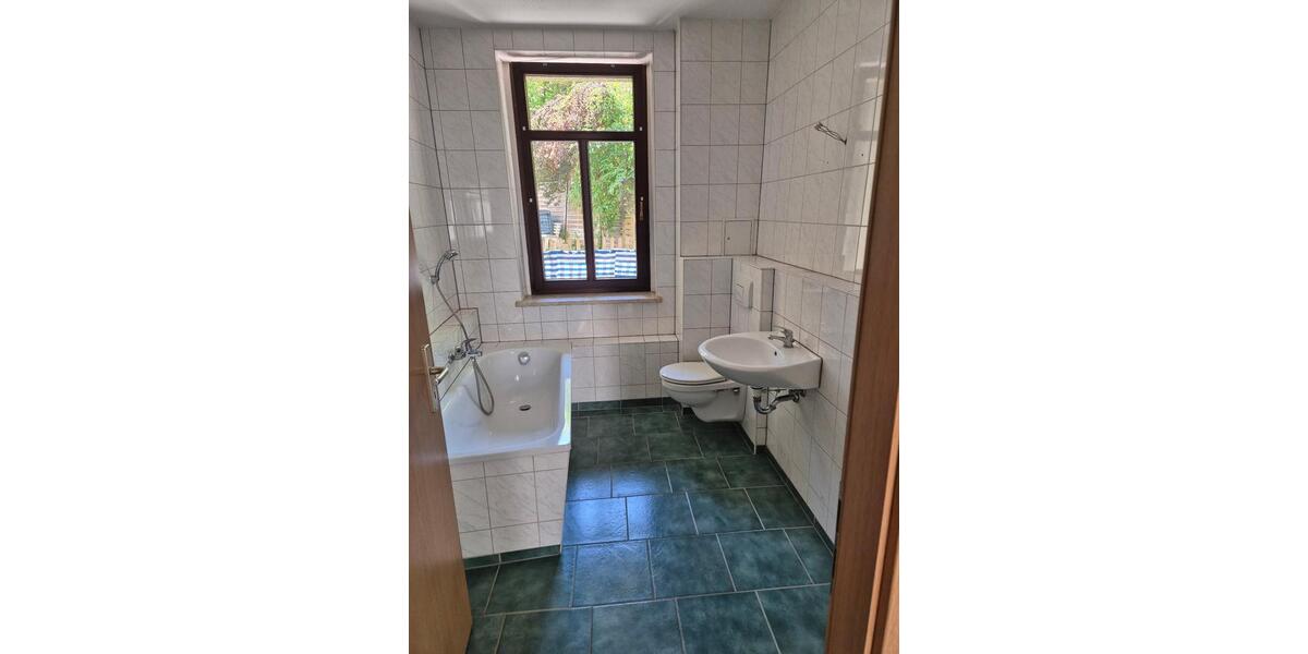Etagenwohnung Werdau - 2 Zimmer, 350&euro; | Angebot:22212077