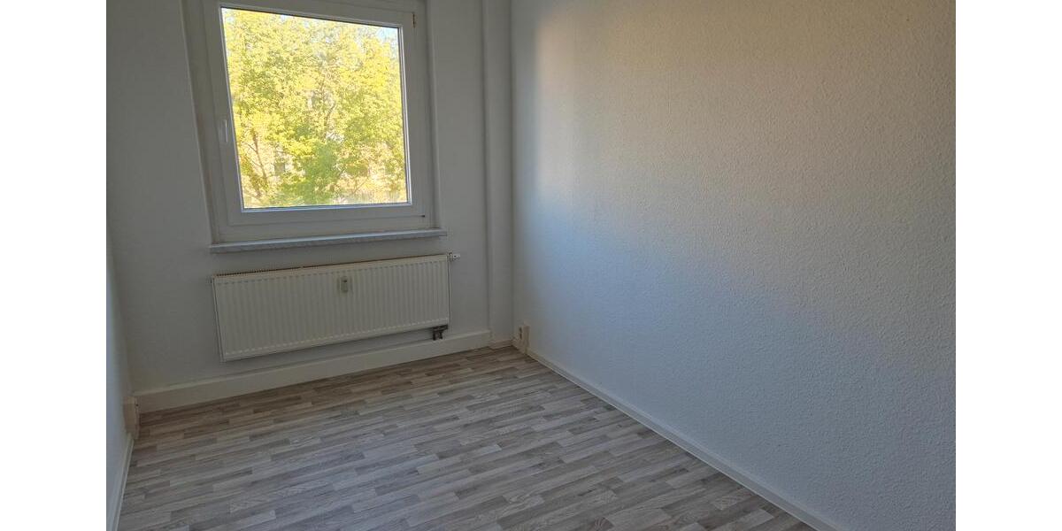 Etagenwohnung Crimmitschau - 3 Zimmer, 69 m&sup2;, 391&euro; | Angebot:20581973