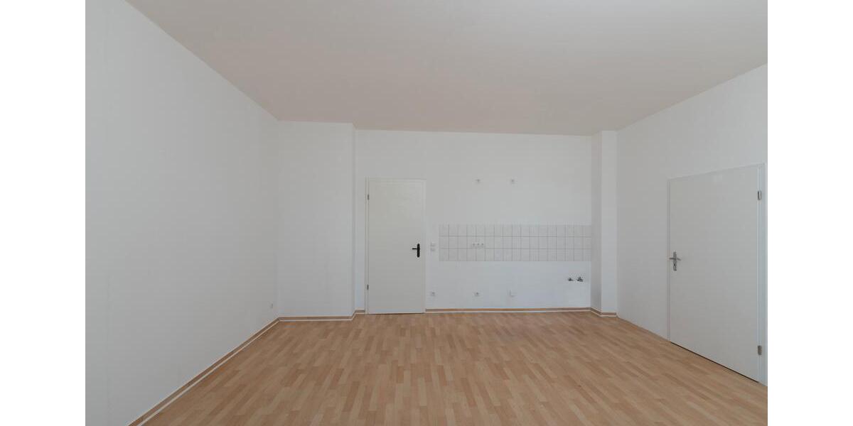 Etagenwohnung Werdau - 2 Zimmer, 57 m&sup2;, 290&euro; | Angebot:24953427