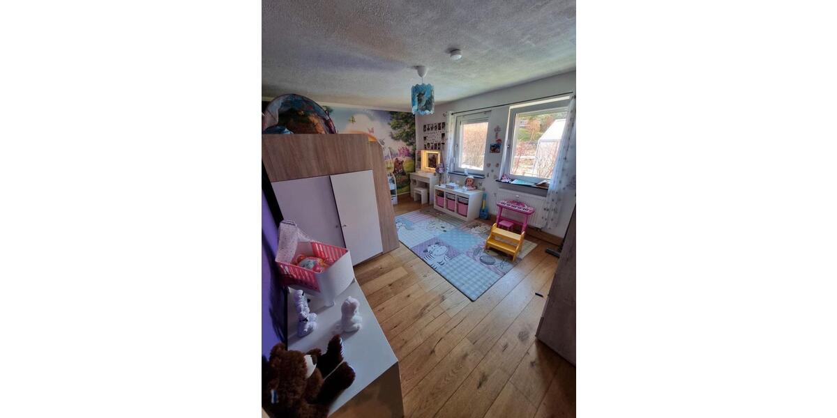 Bungalow Crimmitschau - 6 Zimmer, 170 m&sup2;, 240.000&euro; | Angebot:25231028