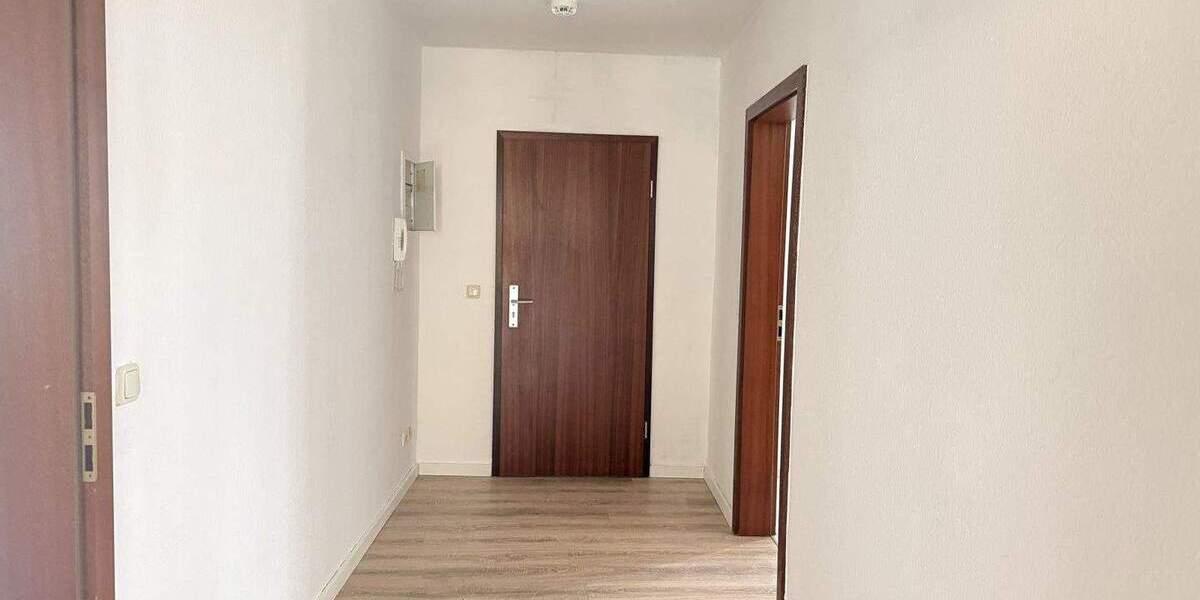 Etagenwohnung Zwickau Niederplanitz - 3 Zimmer, 79 m&sup2;, 470&euro; | Angebot:25707422