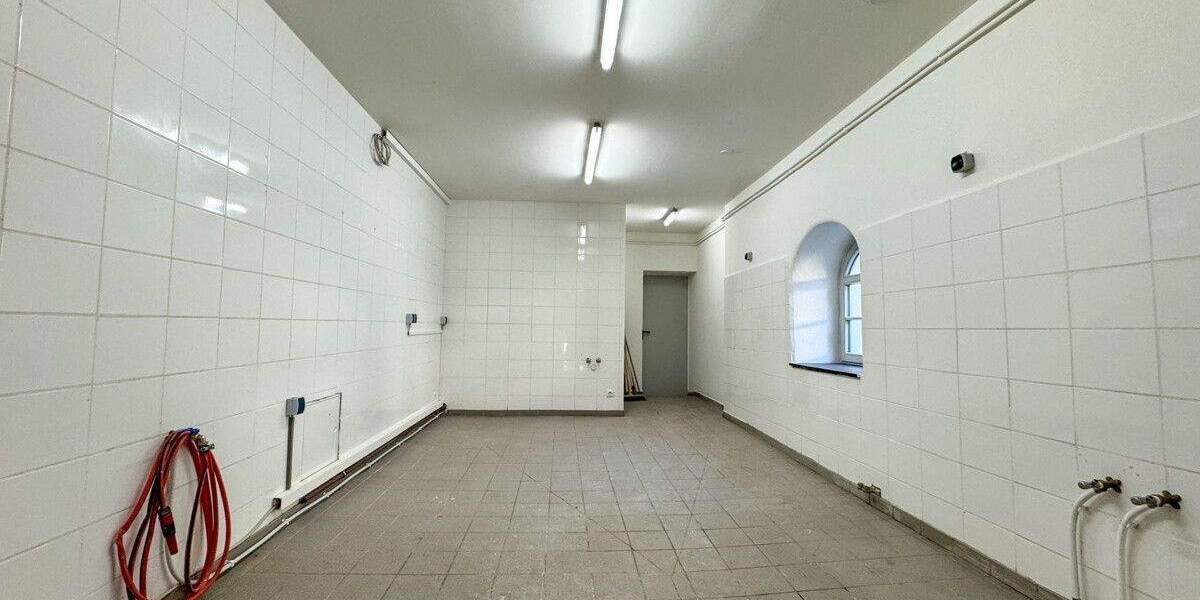 Gewerbeobjekt Schwarzenberg Hofgarten - 5 Zimmer, 1.800&euro; | Angebot:25744566
