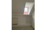 Dachgeschoßwohnung Schmölln - 2 Zimmer, 40 m&sup2;, 300&euro; | Angebot:25895135