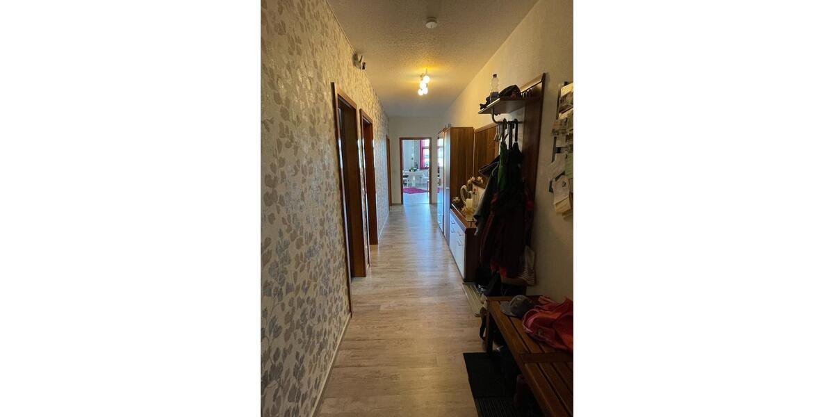 Etagenwohnung Thalheim/Erzgebirge Erzgebirge - 4 Zimmer, 125 m&sup2;, 800&euro; | Angebot:25718592