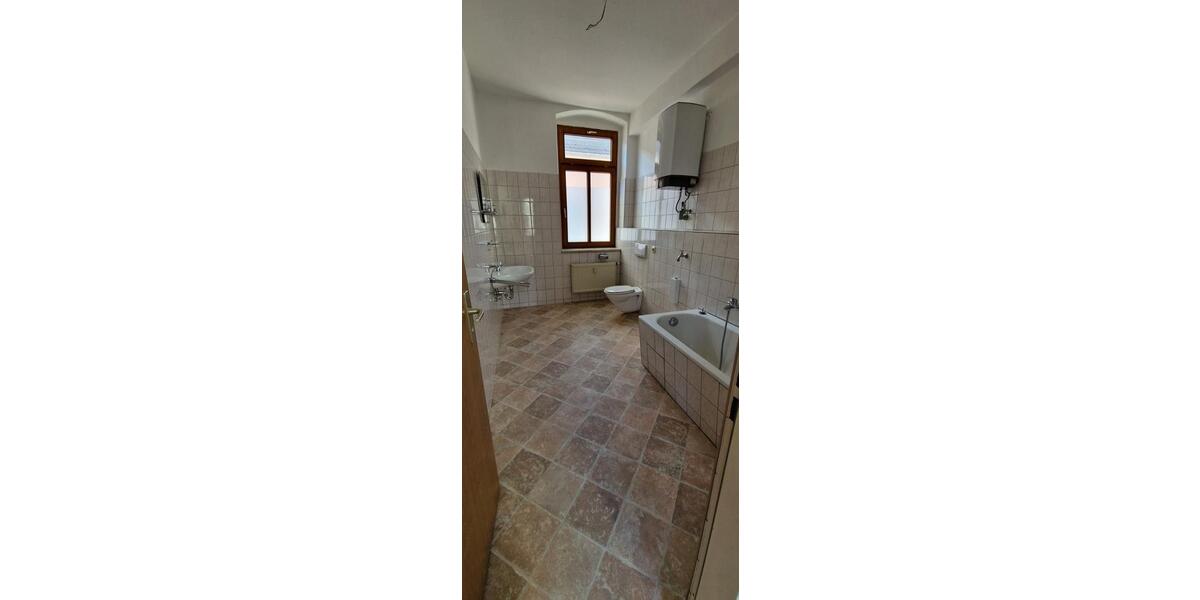 Etagenwohnung Lengenfeld - 3 Zimmer, 86 m&sup2;, 430&euro; | Angebot:25805326