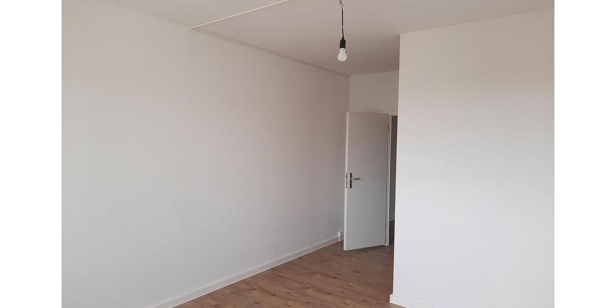 Etagenwohnung Crimmitschau - 1 Zimmer, 34 m&sup2;, 204&euro; | Angebot:25919810