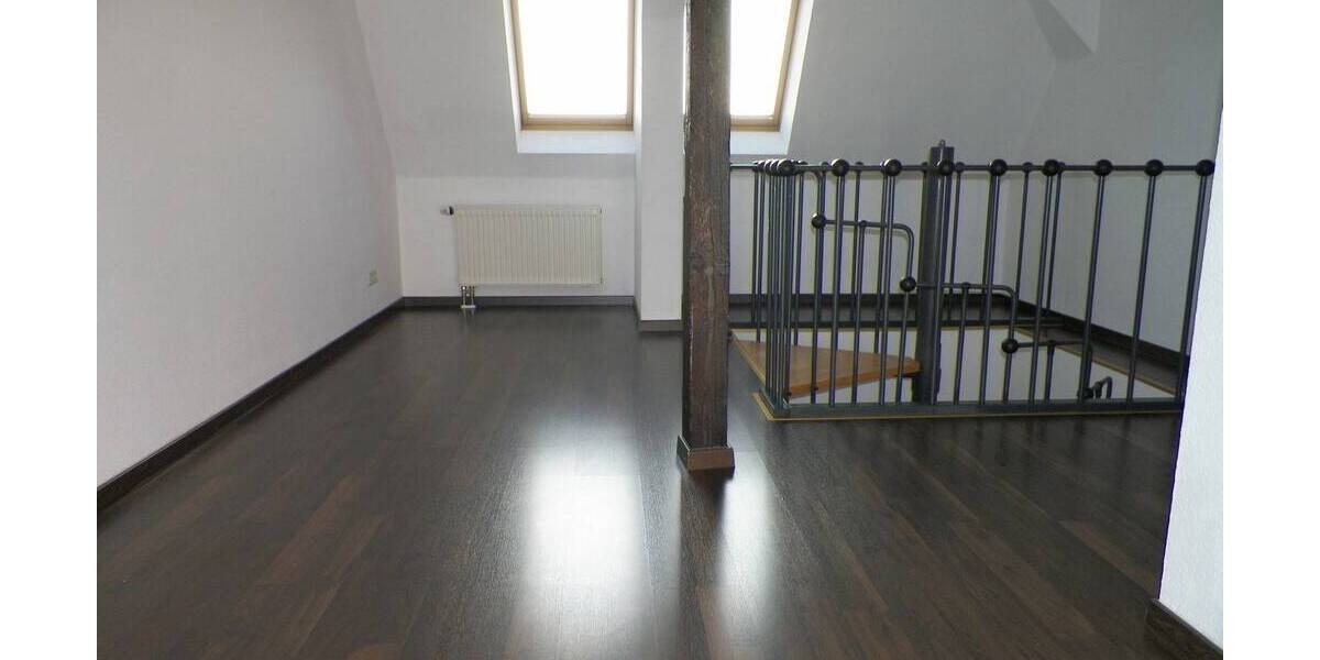 Etagenwohnung Zwickau Innenstadt - 3 Zimmer, 95 m&sup2;, 460&euro; | Angebot:25734772