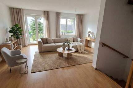 Geräumige Doppelhaushäfte mit toller Aussicht - Haus Neumark | Angebot:25475823