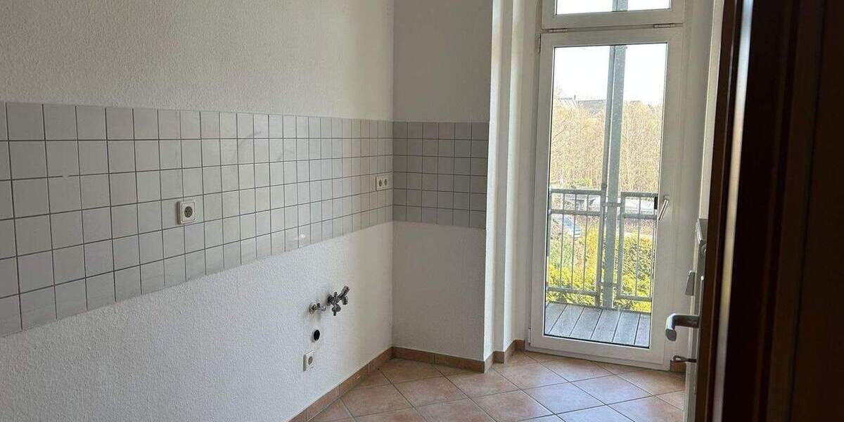Etagenwohnung Zwickau Innenstadt - 2 Zimmer, 47 m&sup2;, 290&euro; | Angebot:25707554