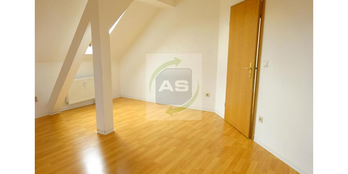 Dachgeschoßwohnung Zwickau Neuplanitz - 2 Zimmer, 70 m&sup2;, 390&euro; | Angebot:25547286