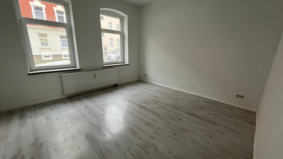 Hochparterre Werdau - 1 Zimmer, 45 m&sup2;, 250&euro; | Angebot:24295603