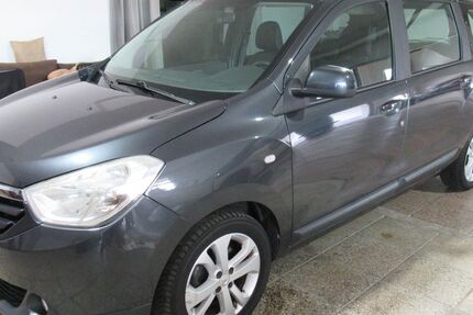 Dacia Lodgy 99.300 km 7.990 &euro; Schmölln 04626
