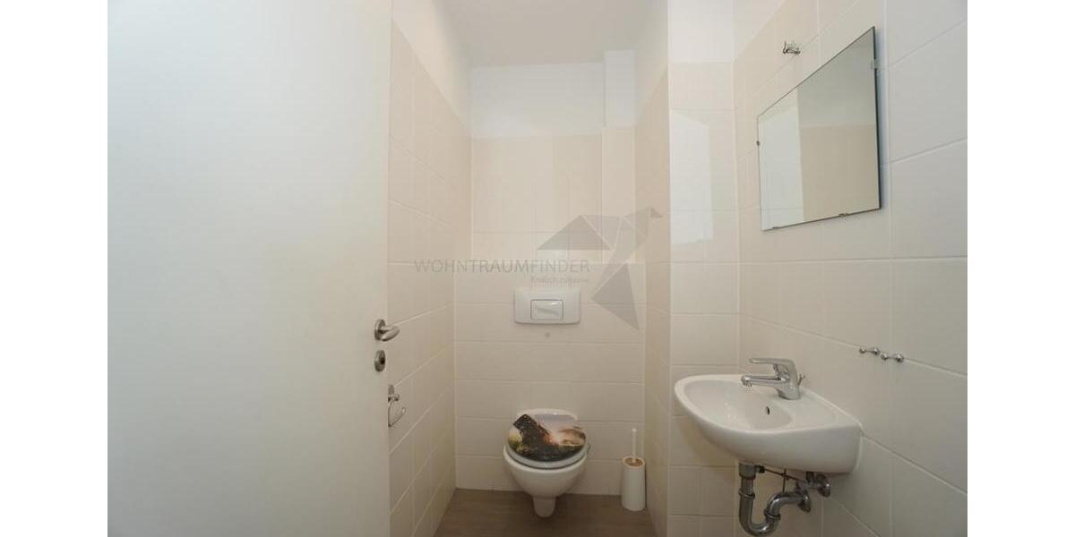 Dachgeschoßwohnung Zwickau - 4 Zimmer, 104 m&sup2;, 630&euro; | Angebot:24440954