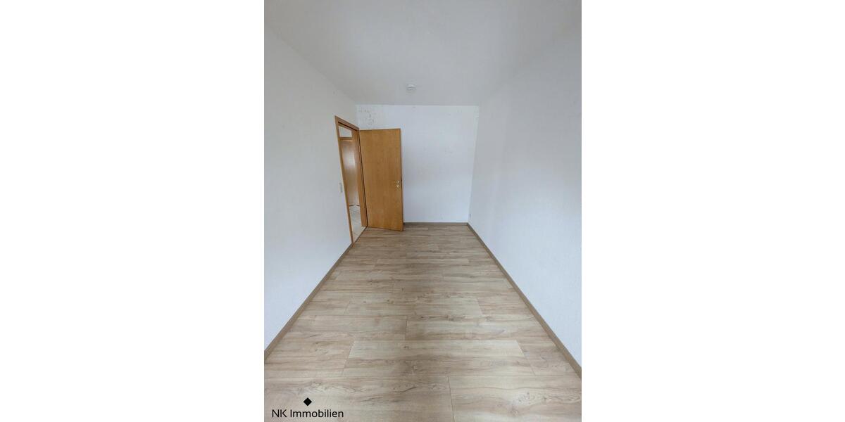 Dachgeschoßwohnung Zwickau - 4 Zimmer, 95 m&sup2;, 620&euro; | Angebot:25945678