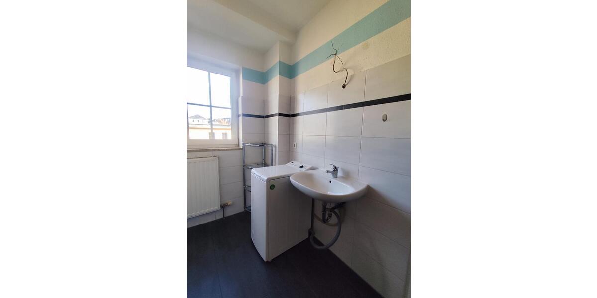 Dachgeschoßwohnung Aue-Bad Schlema Bad Schlema - 4 Zimmer, 115 m&sup2;, 600&euro; | Angebot:25751121