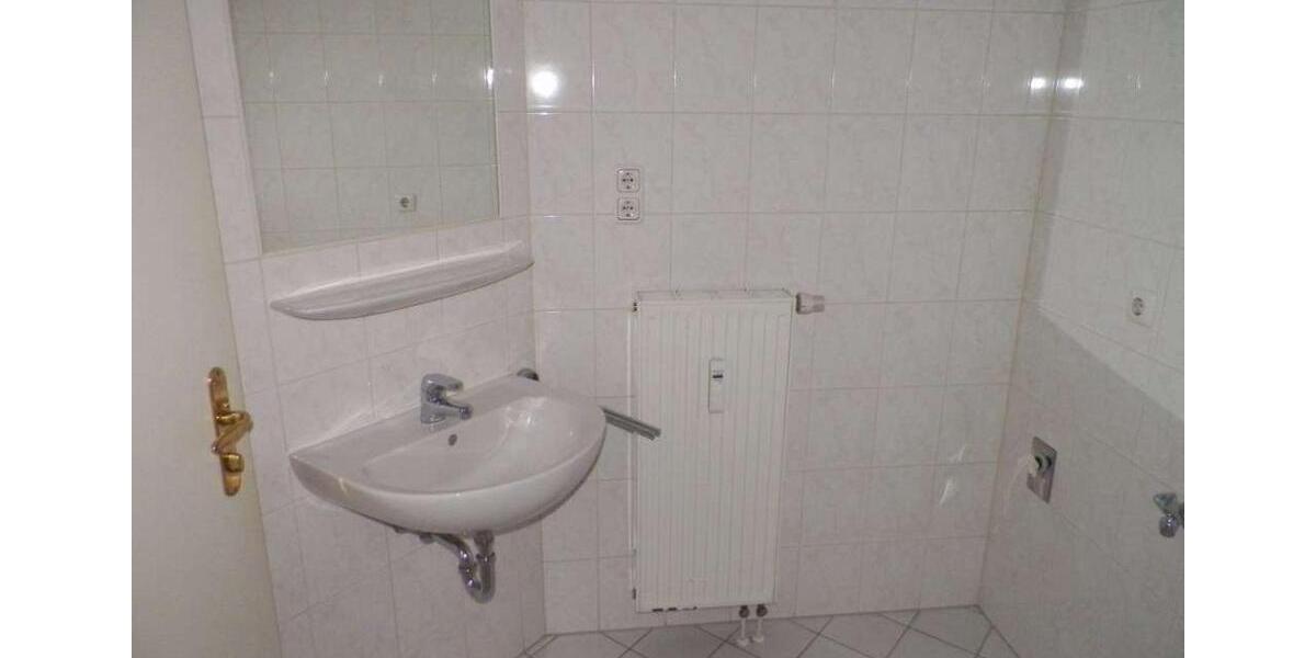 Etagenwohnung Zwickau Zwickau-Nord - 3 Zimmer, 75 m&sup2;, 450&euro; | Angebot:24589892