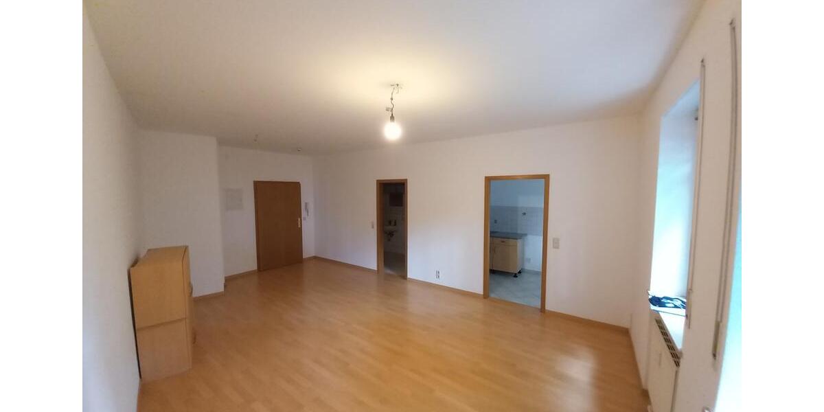 Erdgeschoßwohnung Crimmitschau - 1 Zimmer, 35 m&sup2;, 200&euro; | Angebot:24416208