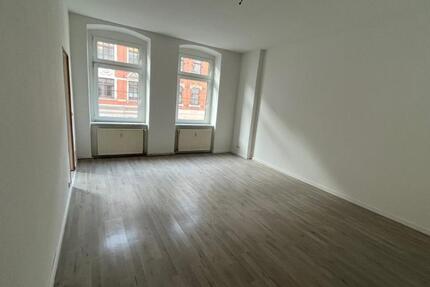 Wohnung Zwickau Zwickau-Nord - 3 Zimmer, 63 m&sup2;, 350&euro; | Angebot:24473675
