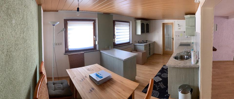 Reihenhaus Werdau - 9 Zimmer, 180 m&sup2;, 95.000&euro; | Angebot:25900449