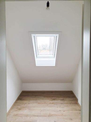 Etagenwohnung Gersdorf - 3 Zimmer, 67 m&sup2;, 400&euro; | Angebot:26015755