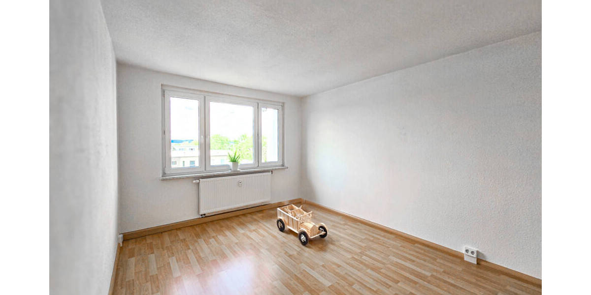 Etagenwohnung Zwickau Eckersbach - 4 Zimmer, 93 m&sup2;, 577&euro; | Angebot:25668578