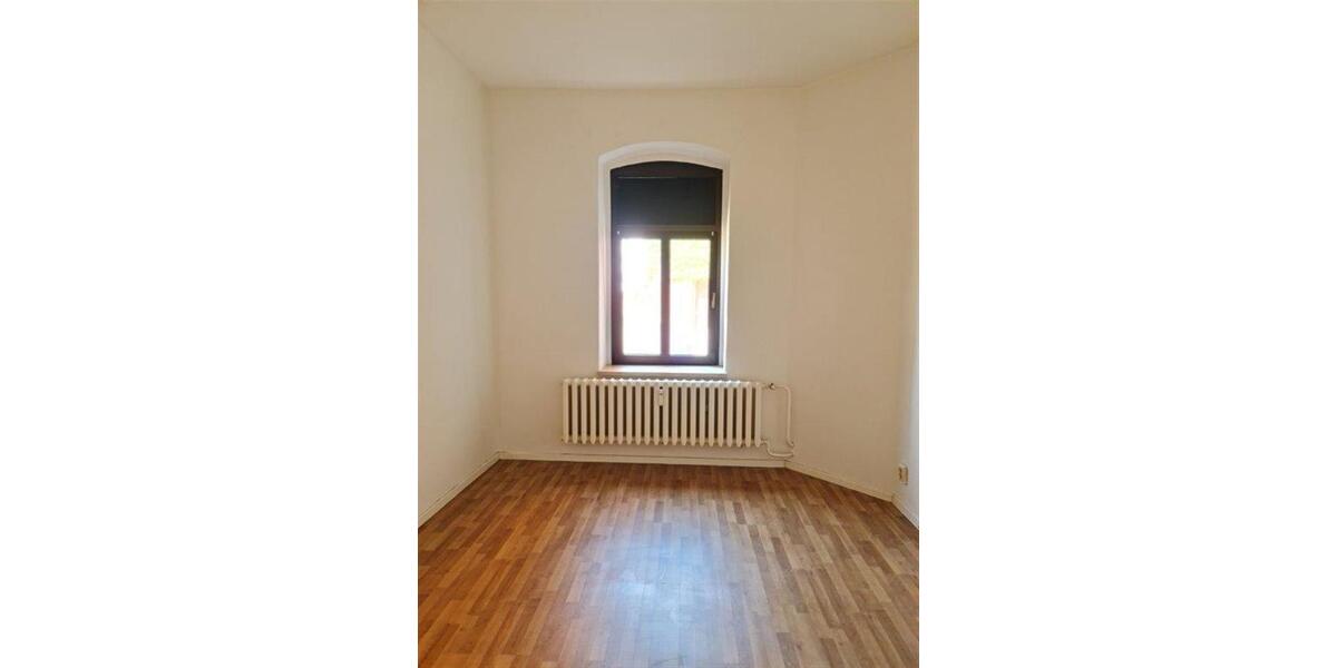 Erdgeschoßwohnung Zwickau Zwickau-Nord - 4 Zimmer, 156 m&sup2;, 900&euro; | Angebot:24910977
