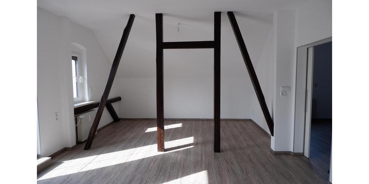 Dachgeschoßwohnung Wilkau-Haßlau Haßlau - 4 Zimmer, 105 m&sup2;, 830&euro; | Angebot:25879866