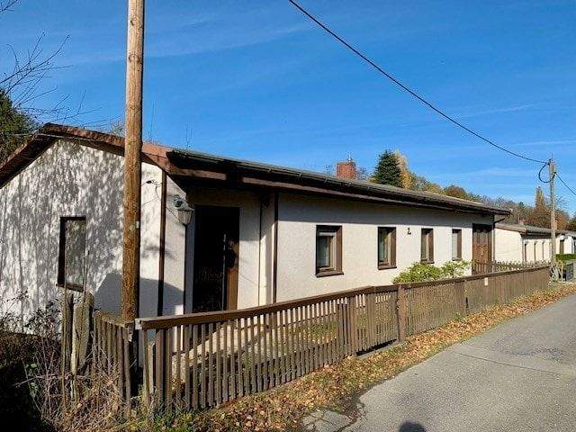 Einfamilienhaus Lengenfeld - 4 Zimmer, 122 m&sup2;, 85.000&euro; | Angebot:25799464