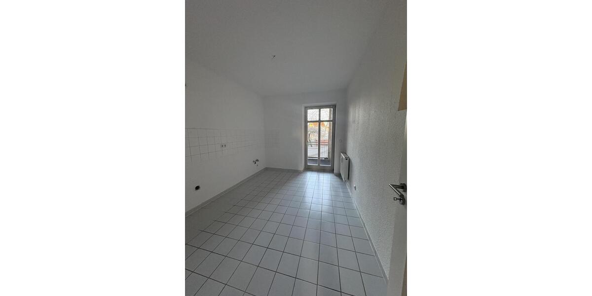 Erdgeschoßwohnung Zwickau - 4 Zimmer, 96 m&sup2;, 671&euro; | Angebot:24570448