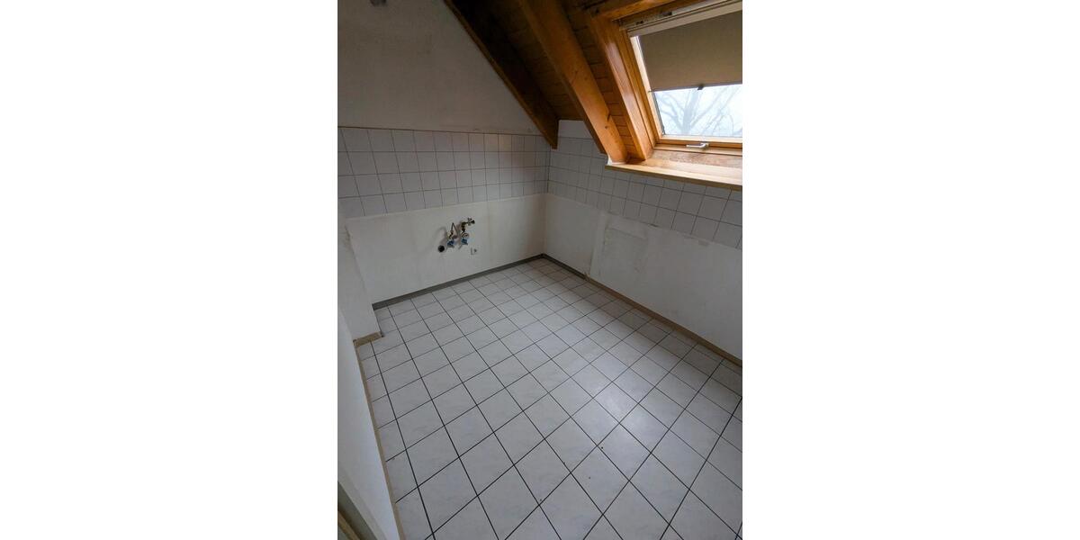 Dachgeschoßwohnung Nobitz - 2.5 Zimmer, 61 m&sup2;, 650&euro; | Angebot:25892549