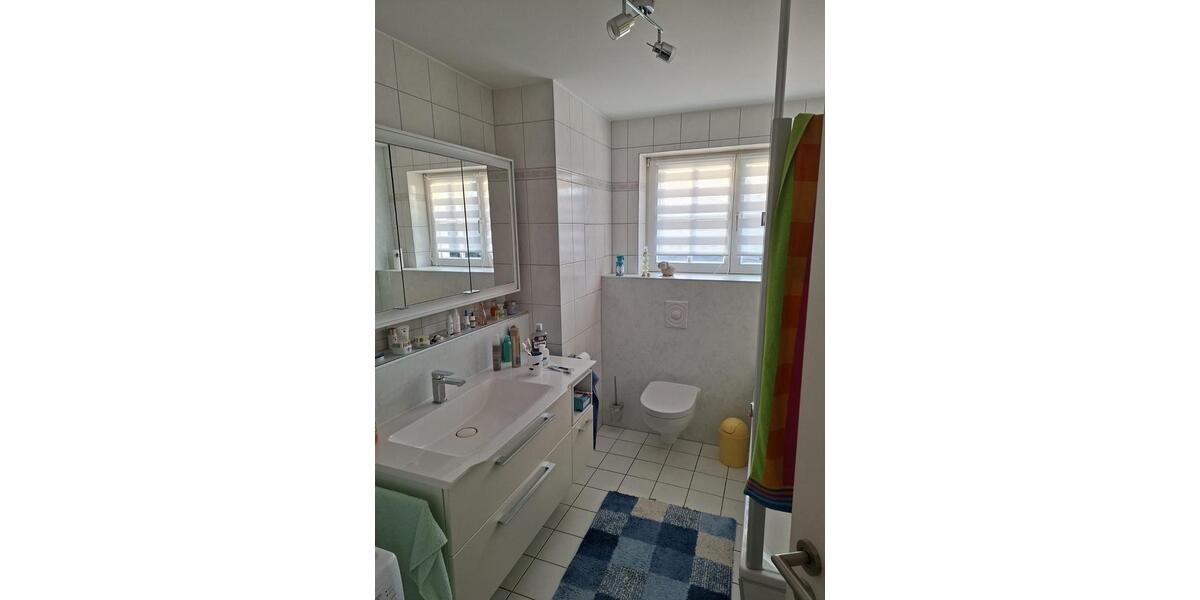 Etagenwohnung Glauchau - 3 Zimmer, 105 m&sup2;, 680&euro; | Angebot:25852117