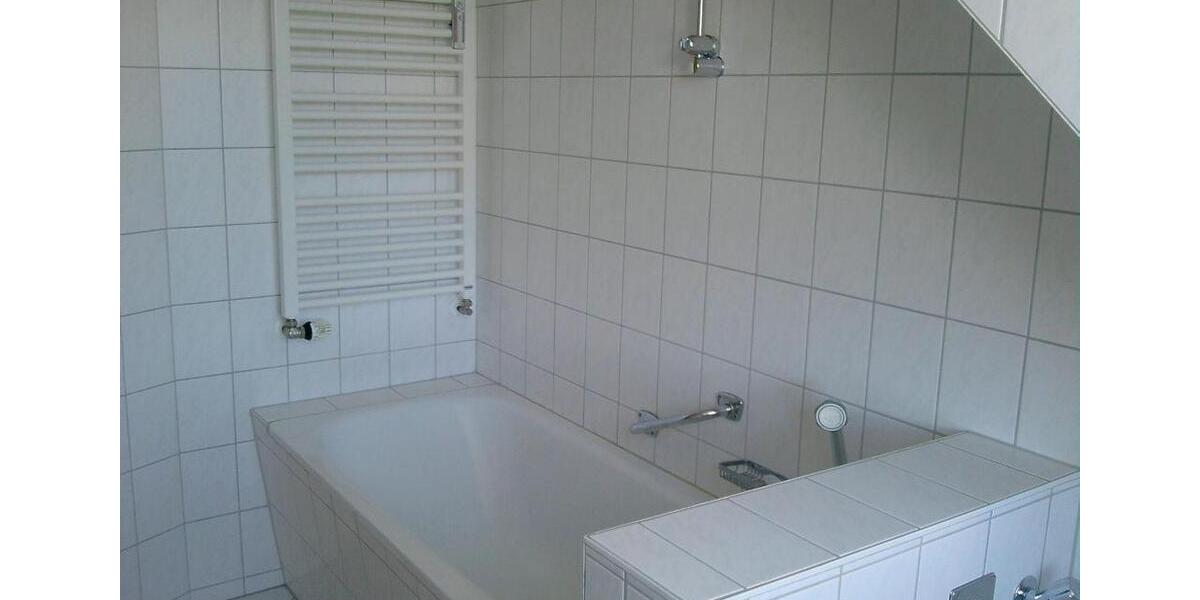 Dachgeschoßwohnung Reichenbach im Vogtland Obermylau - 1 Zimmer, 31 m&sup2;, 186&euro; | Angebot:25854254