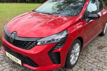 Renault Clio 23.582 km 17.498 &euro; Gersdorf 09355