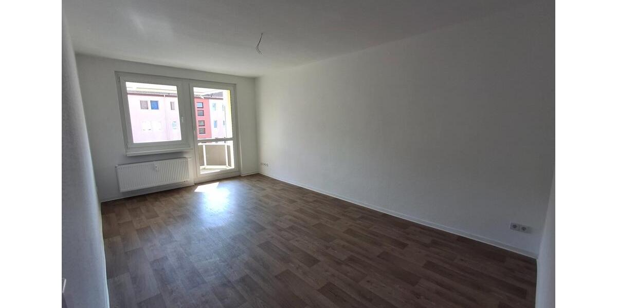 Etagenwohnung Limbach-Oberfrohna Oberfrohna - 3 Zimmer, 79 m&sup2;, 503&euro; | Angebot:24858840