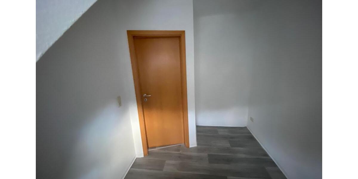 Etagenwohnung Greiz - 2 Zimmer, 27 m&sup2;, 199&euro; | Angebot:26658962