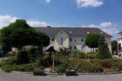 Wohnung Crimmitschau - 3 Zimmer, 76 m&sup2;, 499&euro; | Angebot:25745326