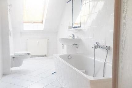 Wohnung Zwickau - 4 Zimmer, 100 m&sup2;, 760&euro; | Angebot:25366587